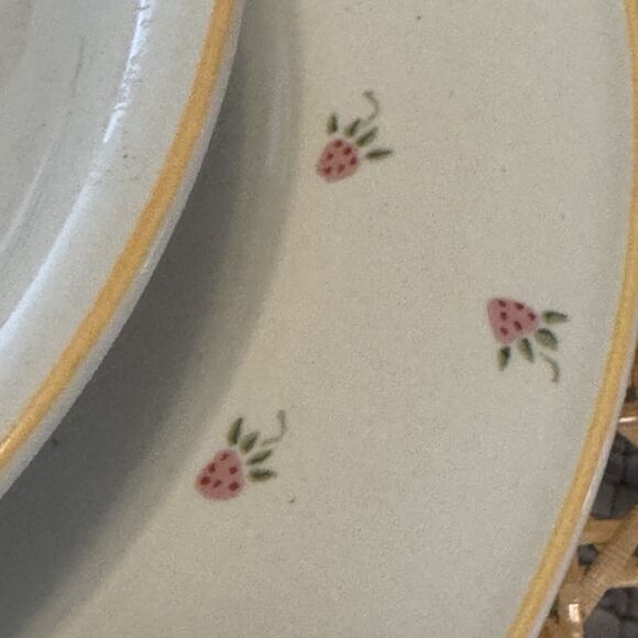 Mikasa Teddy Kids Set Plate and Bowl Teddy Bear  Mouse Strawberries Set - Picture 4 of 9